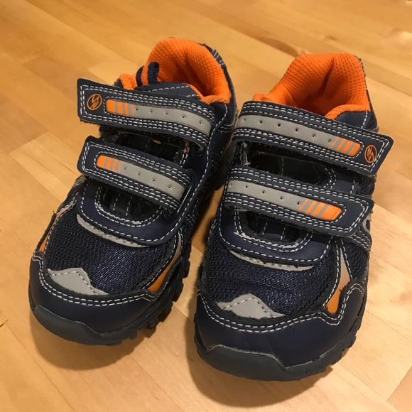 Stride Rite 8.5 - Picture 2 of 6